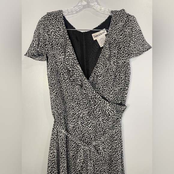 Vintage Danny & Nicole Faux Wrap Midi Dress Ruffle Black White Size 14 Lined - Picture 3 of 14